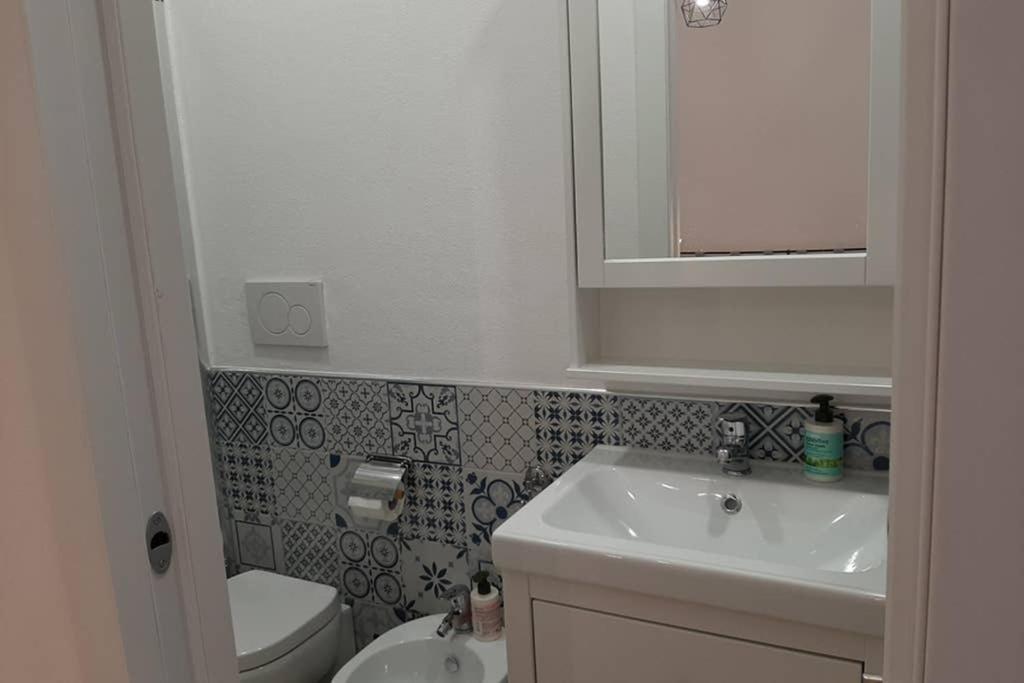 Casetta Alu' - Il Tuo Nido A Stampace Cagliari Luaran gambar